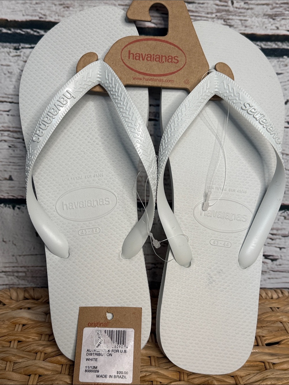 Havaianas Men’s  White Flip Flop Sandals NWT